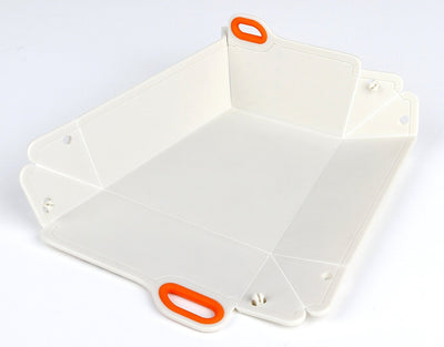 White with Dots Chop2bowl Dog and Cat Travel Collapsible Water and Food Bowl Snap on Chopping Board
